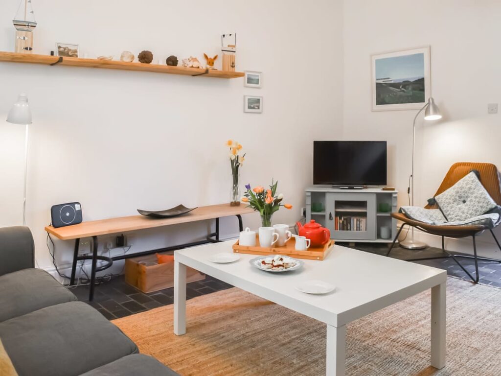 Living Room | An Mor Haven